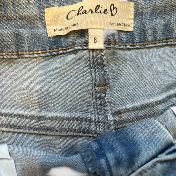 Charlie B High Rise Floral Embroidered Cuffed Light Wash Cropped Jeans, Sz 8 - Picture 10 of 12